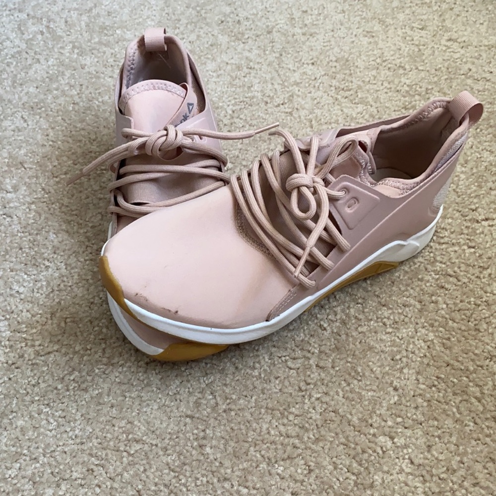 Reebok Sneakers